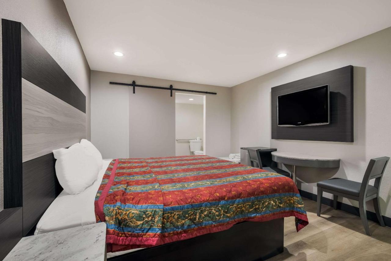 Rodeway Inn San Bernardino & Redlands Buitenkant foto
