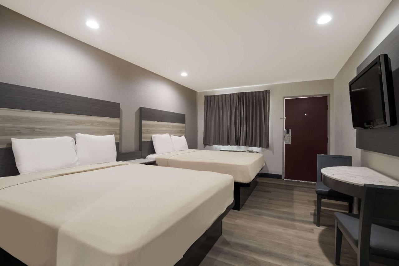 Rodeway Inn San Bernardino & Redlands Buitenkant foto