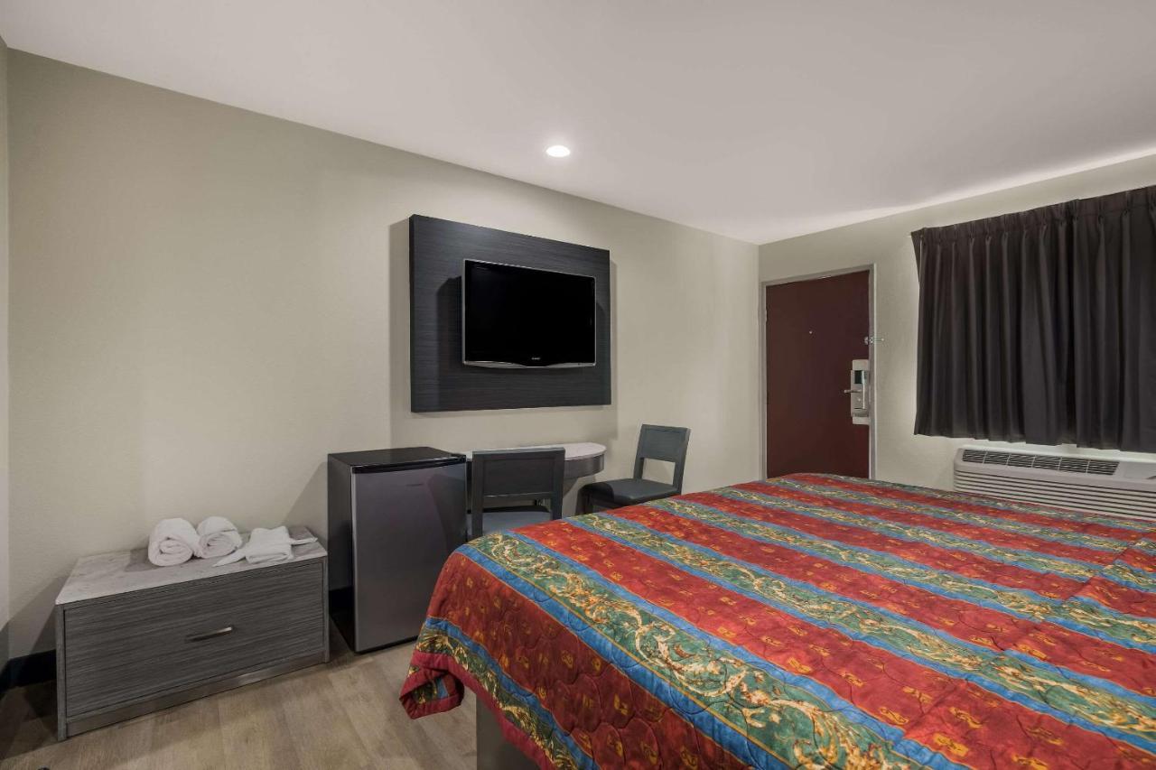 Rodeway Inn San Bernardino & Redlands Buitenkant foto